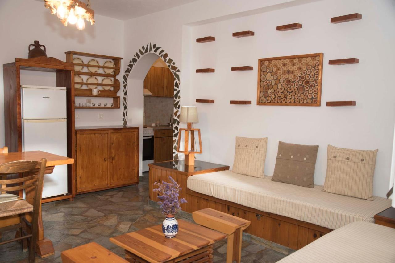 Papafragas Studios Pachaina Extérieur photo