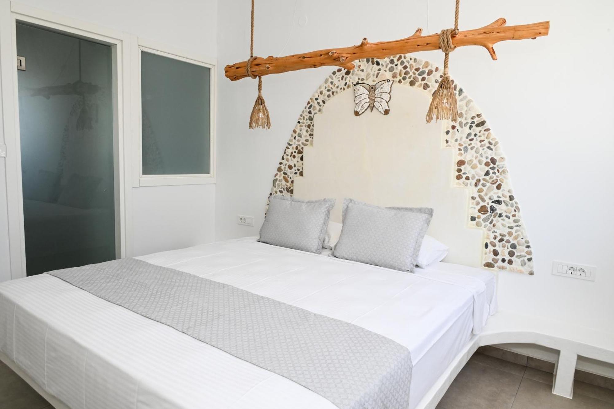 Papafragas Studios Pachaina Extérieur photo
